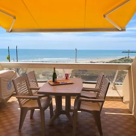 29, Heliopolis O Au Village Naturiste * Agde