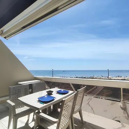 29, Heliopolis O Au Village Naturiste * Agde